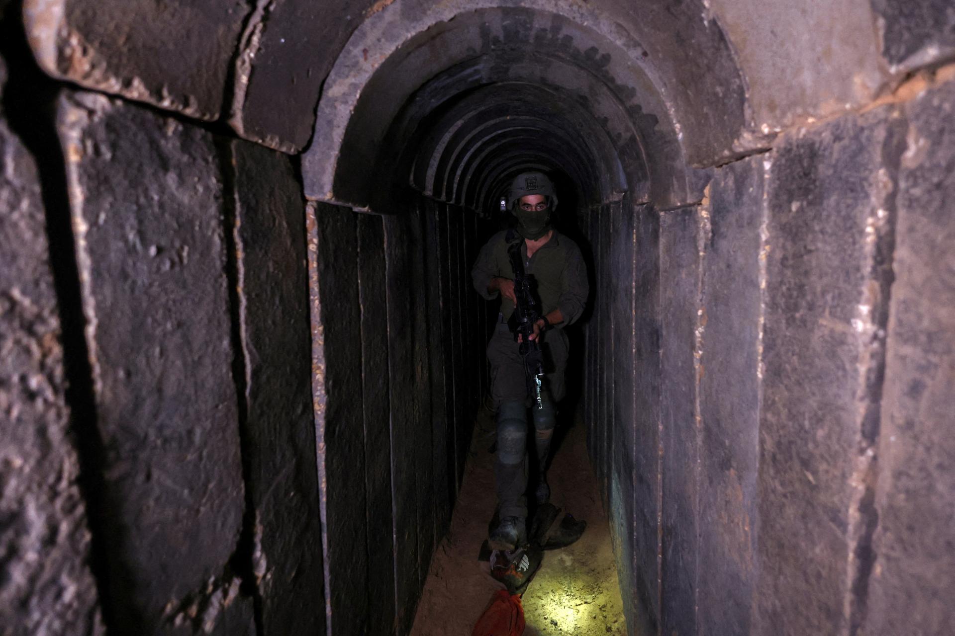 Izrael má plán na zaplavenie tunelov Hamasu morskou vodou, v Pásme Gazy má pripravené veľké čerpadlá