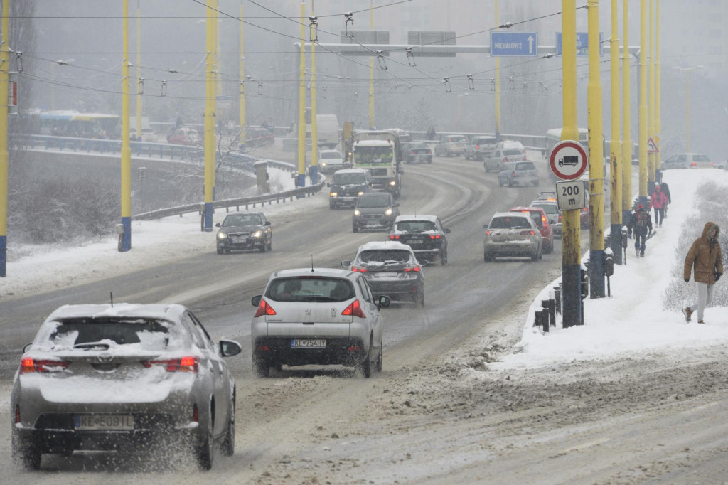 Za Slovenskom v počte áut na tisíc obyvateľov nasleduje Česko. FOTO: TASR/M.Kapusta