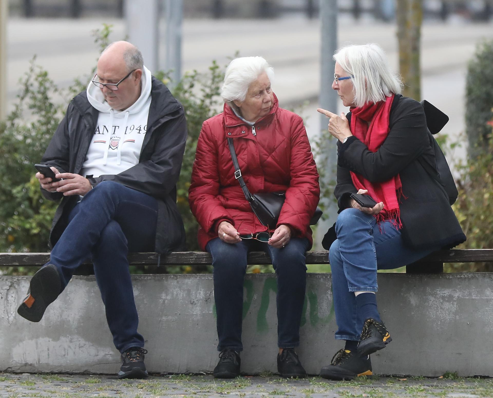 Seniori nie sú spokojní s výškou dôchodku. Mladším generáciám odkazujú, aby sa nespoliehali na štát