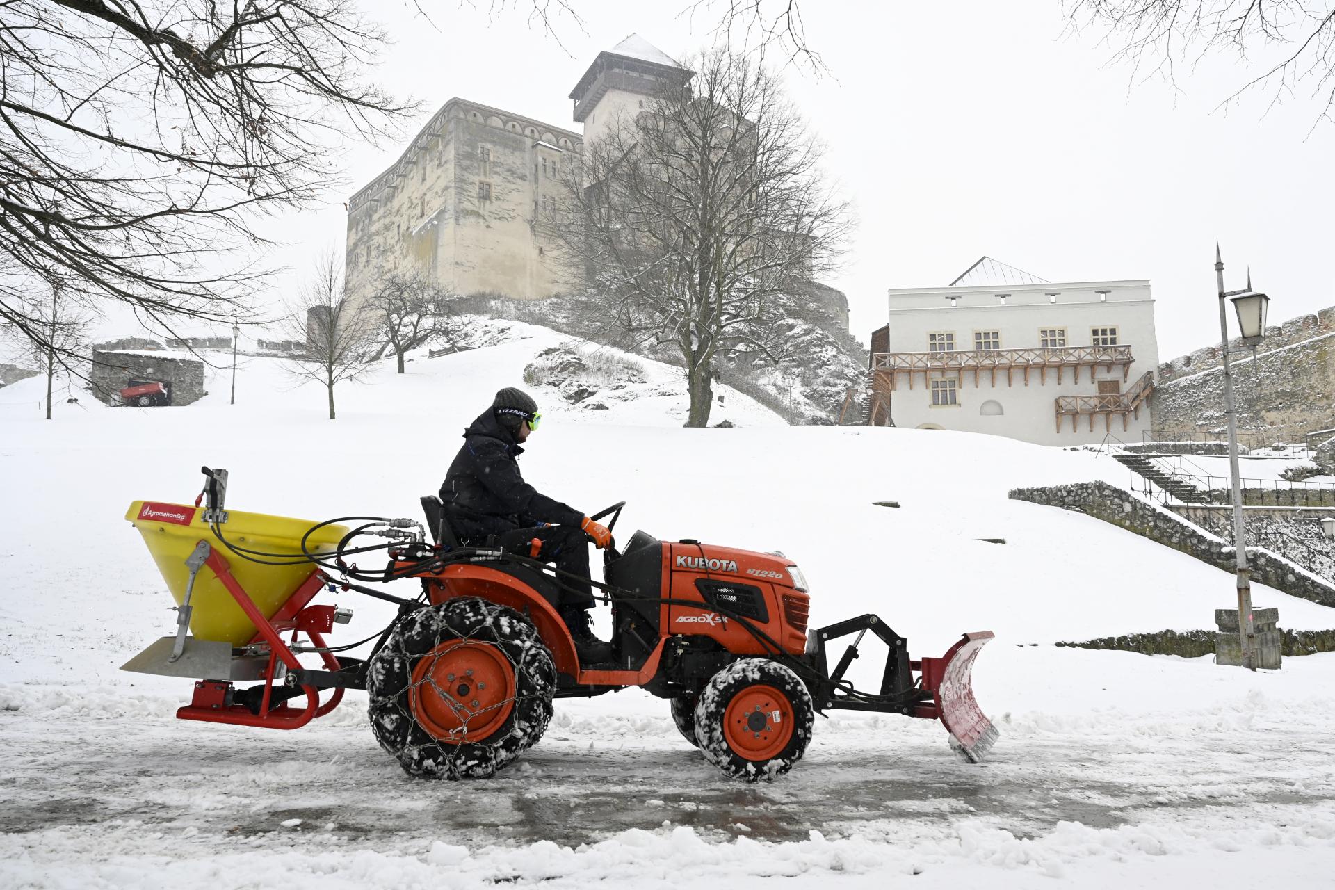 Sneh sa bude roztápať, na Slovensku sa oteplí