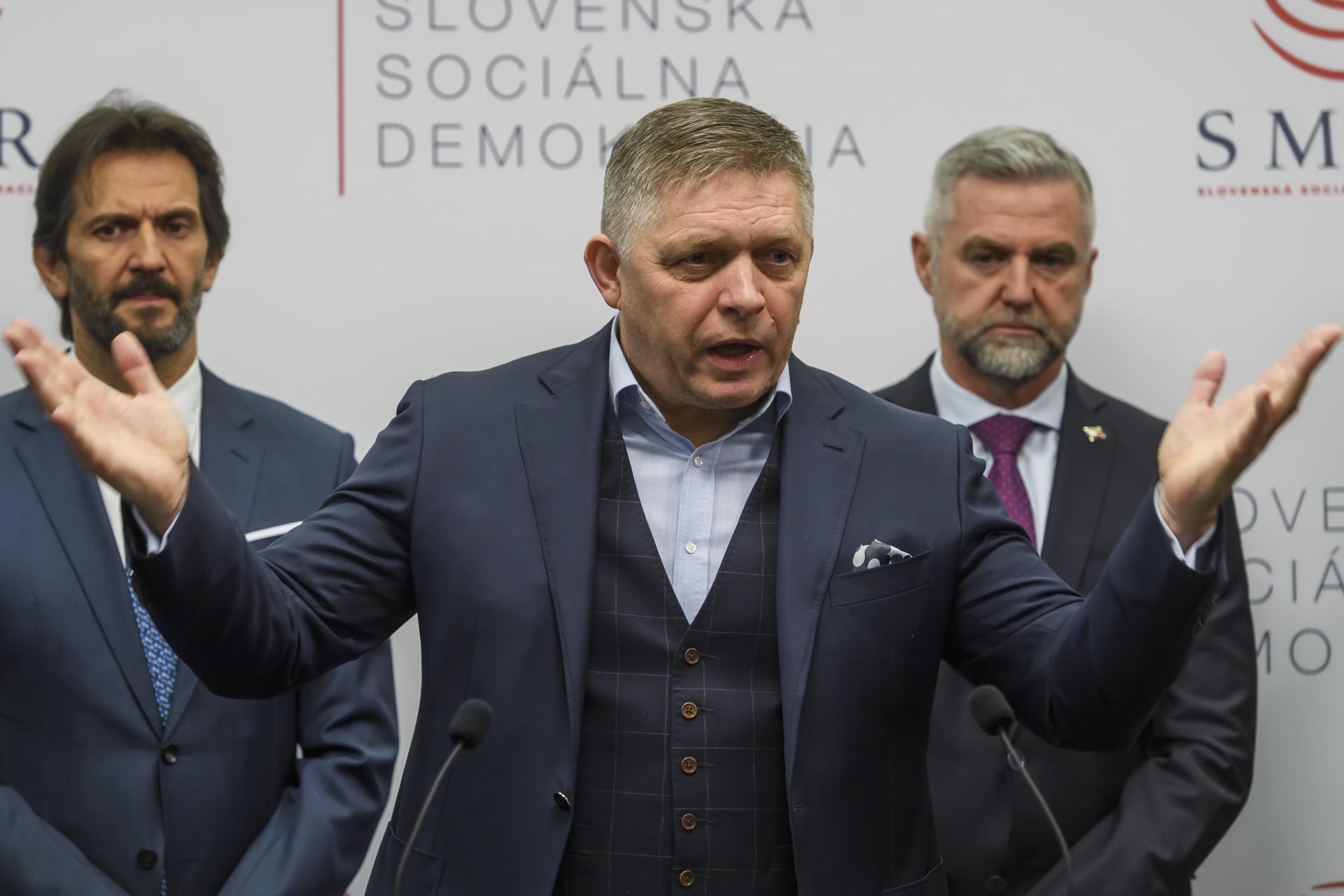 Fico trvá na zrýchlenom zrušení špeciálnej prokuratúry po obvinení Gašpara, Lipšicov úrad argumenty odmieta