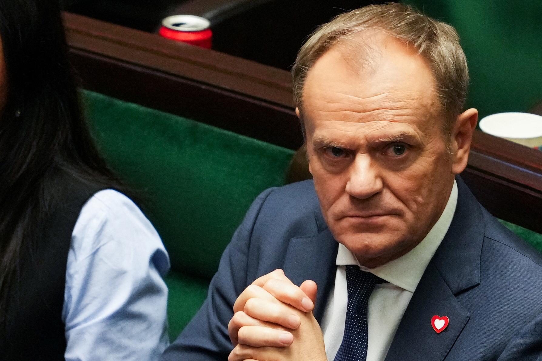 Nová poľská vláda vedená Donaldom Tuskom získala dôveru v parlamente
