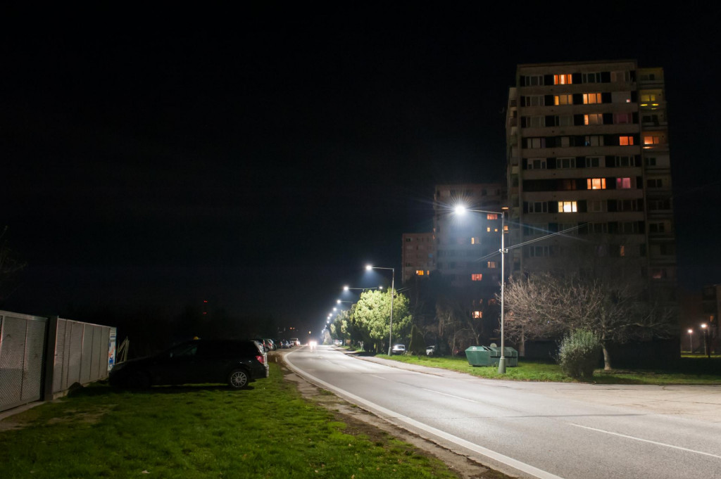 Firma pracovala aj na verejnom osvetlení v Štúrove. FOTO: AMI Spol