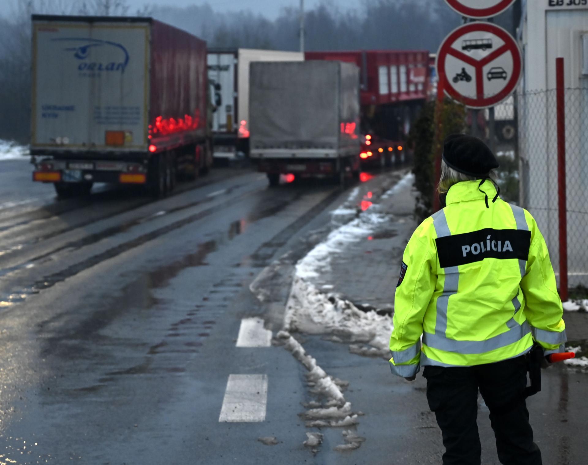 Polícia potvrdila koniec blokády na priechode vo Vyšnom Nemeckom