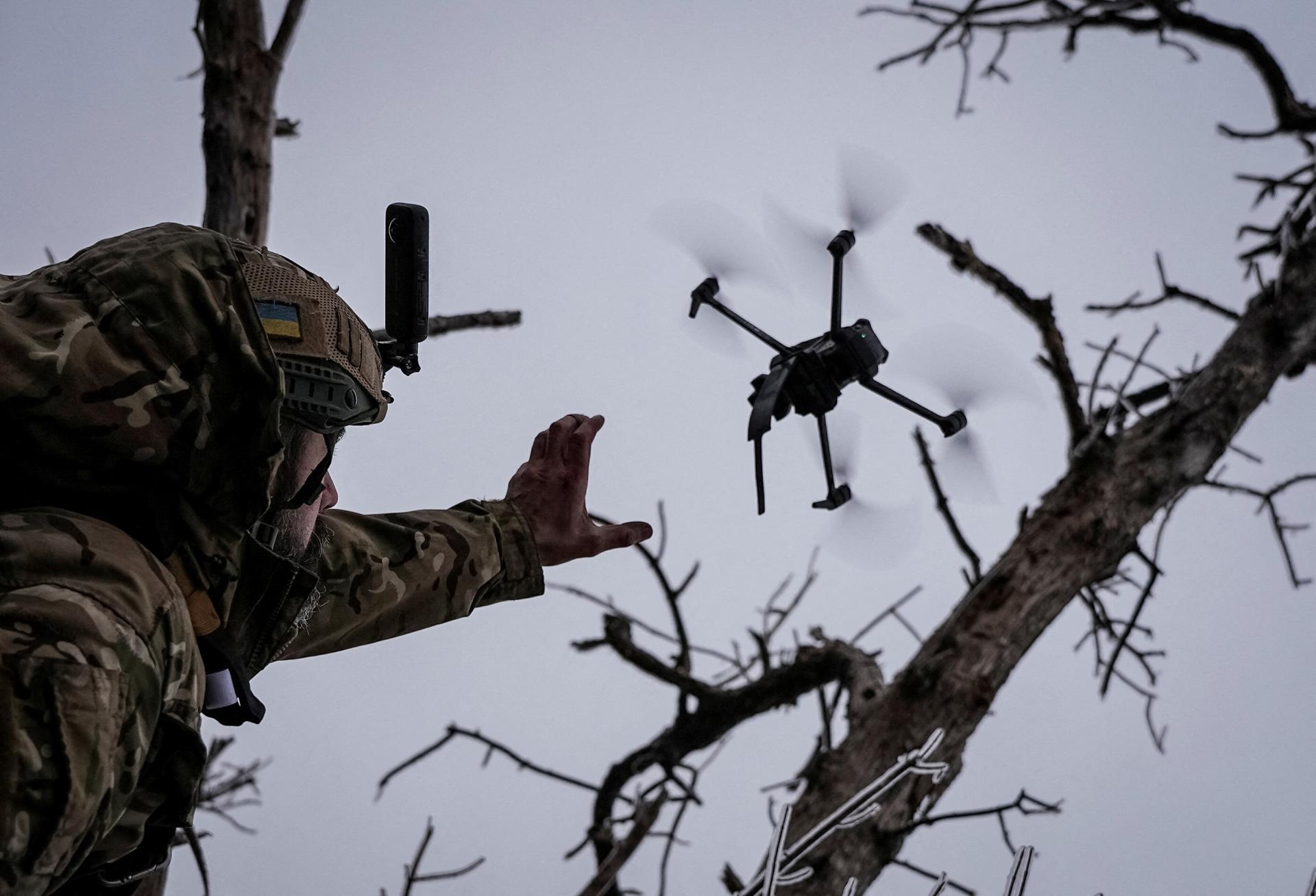 Ukrajinská protiletecká obrana zničila všetkých 14 dronov, ktoré vyslalo Rusko. Moskva sa snaží preraziť