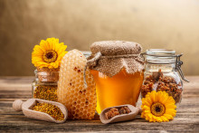 Med je silný antioxidant.