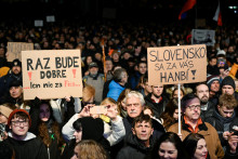 Demonštrácie v uliciach slovenských miest.

 FOTO: REUTERS/Radovan Stoklasa