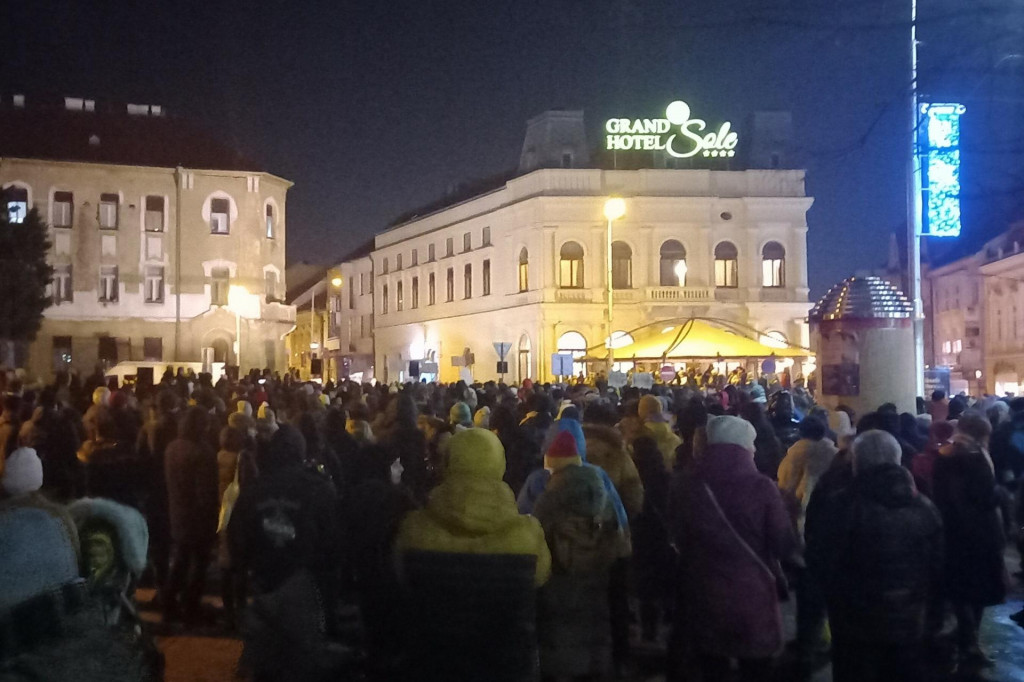 Ľudia na opozičnom proteste v Nitre. FOTO: HN/Pavol Krasko