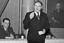 Bohumil Laušman na snímke z januára 1949, to už dávno nebol ani ministrom, ani predsedom sociálnej demokracie. Na svoj politický pád sa o niekoľko mesiacov rozhodol reagovať emigráciou z Československa. Netušil, že v exile ho bude čakať ďalšie rozčarovanie.