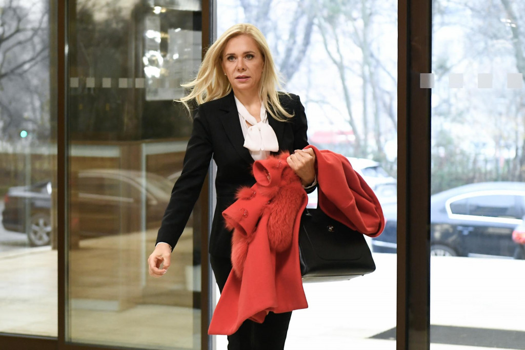 Na sn&iacute;mke podpredsedn&iacute;čka vl&aacute;dy a ministerka hospod&aacute;rstva SR Denisa Sakov&aacute; (Hlas-SD) prich&aacute;dza na 10. rokovanie vl&aacute;dy v Bratislave v stredu 20. decembra 2023. FOTO TASR - Pavel Neubauer *** Local Caption *** MH pr&iacute;chod FOTO: Pavel Neubauer