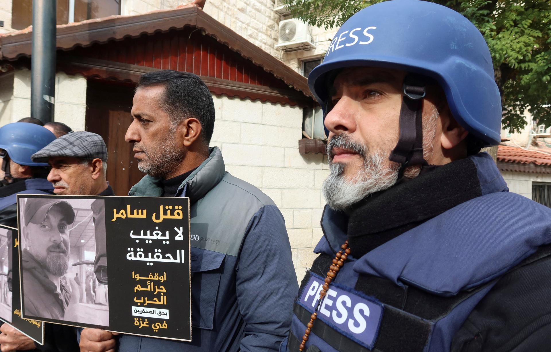 Výbor na ochranu novinárov viní Izrael z útokov na pracovníkov médií v Pásme Gazy