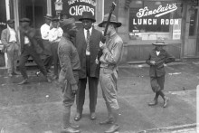 Rasové nepokoje v Chicago v roku 1919.