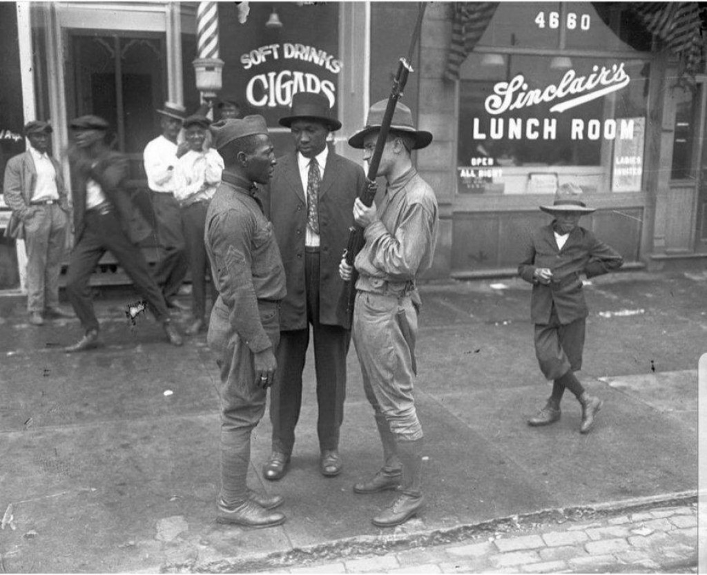 Rasové nepokoje v Chicago v roku 1919.