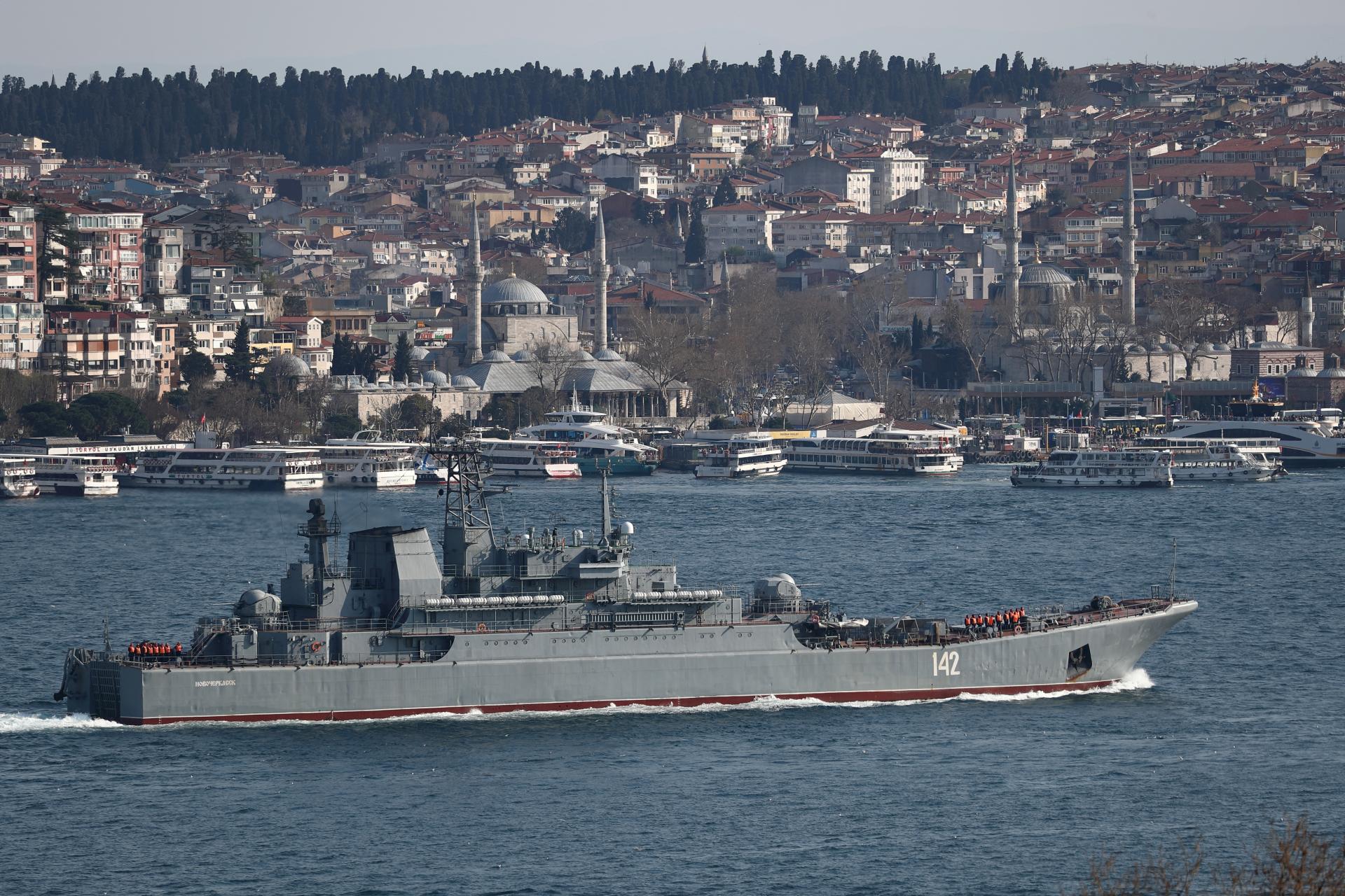 Ukrajinci zaútočili na krymský prístav, zničili ruskú vojnovú loď