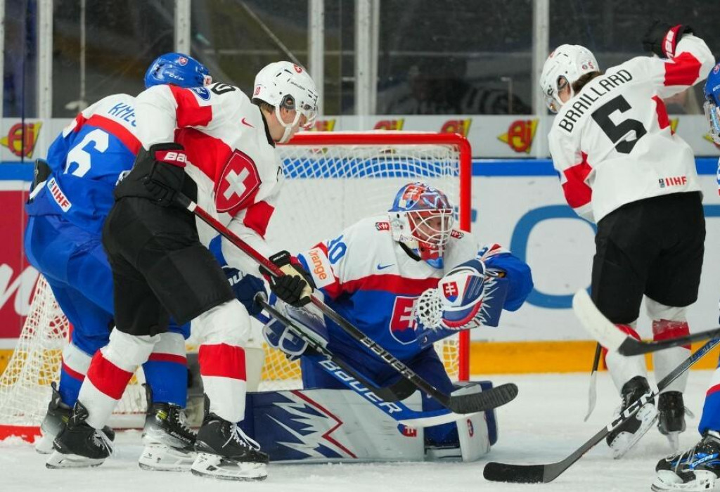 Snímka zo zápasu Slovensko - Švajčiarsko. FOTO: IIHF