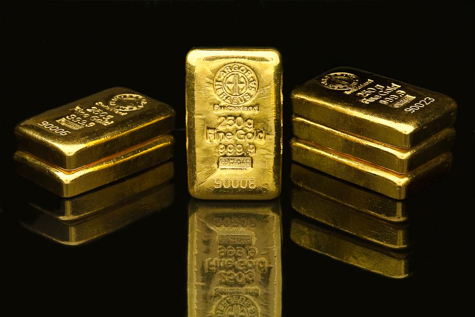 Cena zlata vzrástla, smeruje k najlepšiemu celoročnému výsledku za tri roky