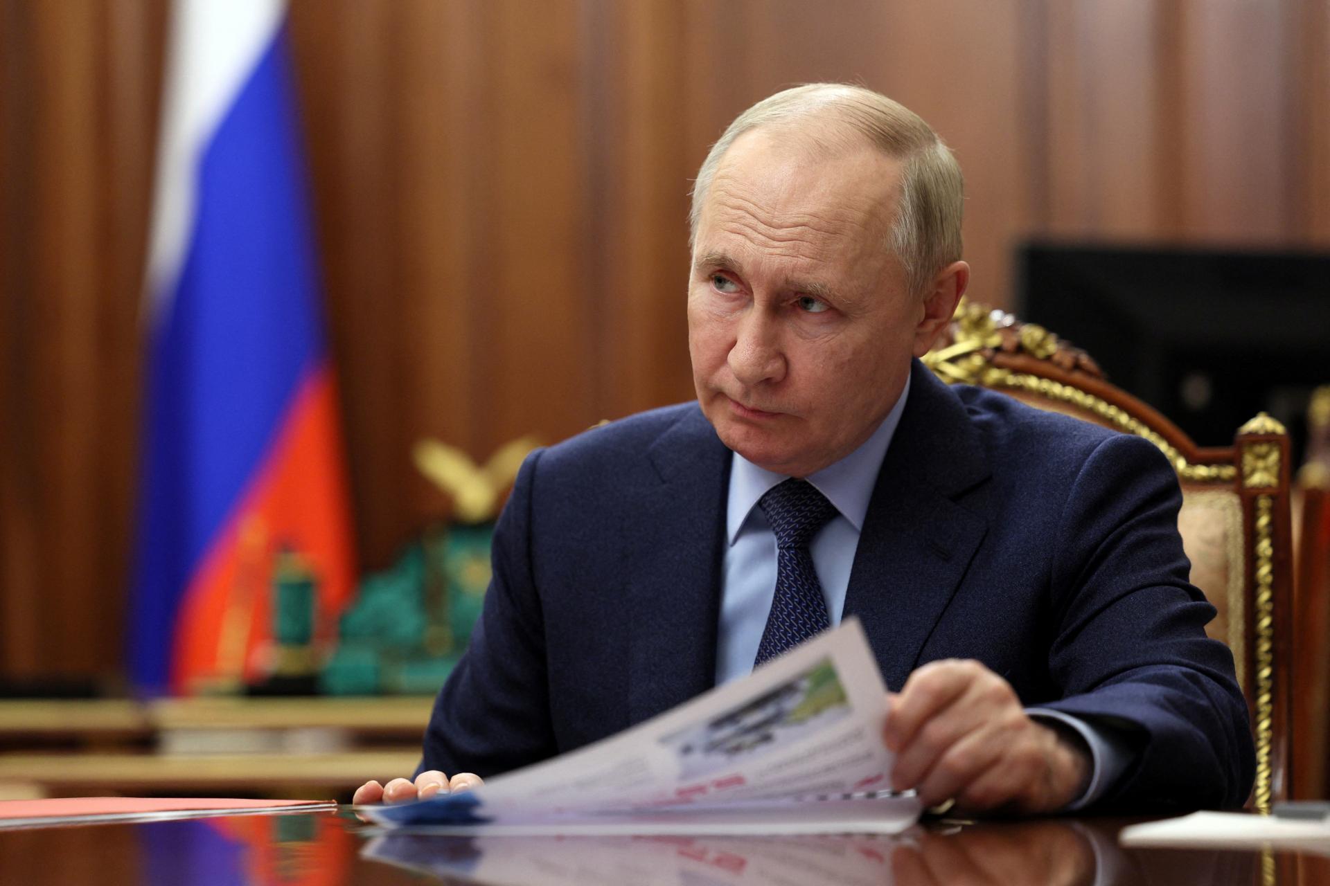 Fungujú sankcie? Ruská ekonomika klesla v minulom roku omnoho menej, než sa pôvodne uvádzalo