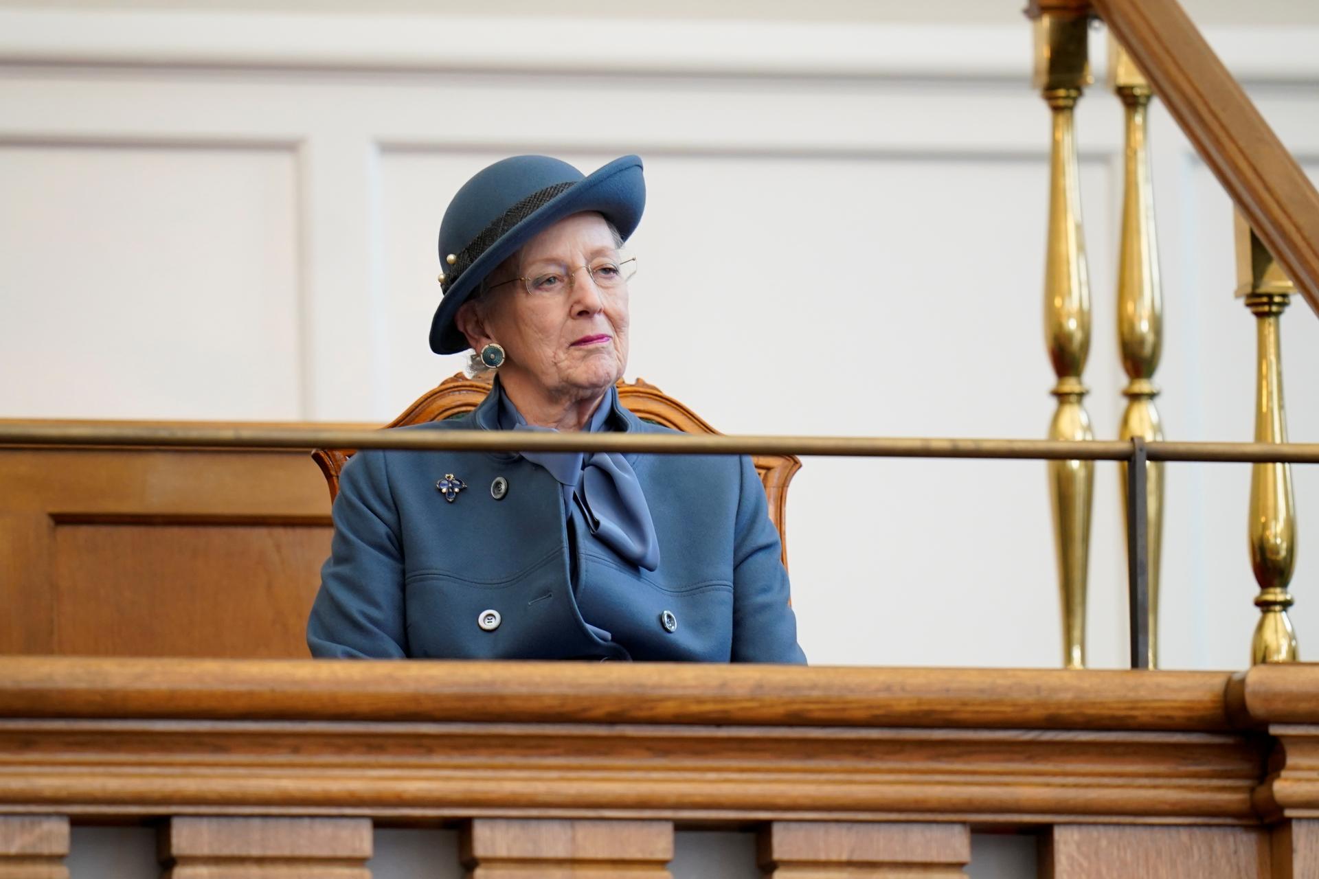 Dánska kráľovná oznámila, že chce 14. januára odovzdať trón svojmu synovi
