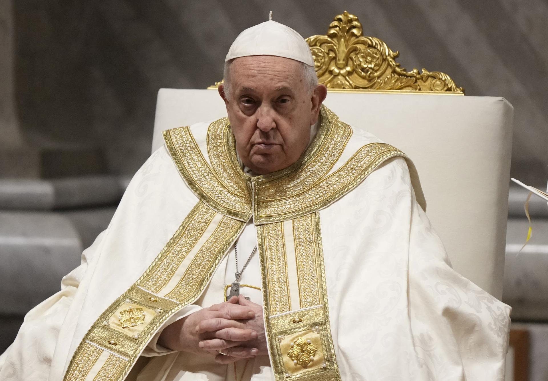 Pápež František pri novoročnej omši vyzdvihol úlohu žien a matiek