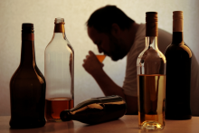 Konzumácia alkoholu mužom má na vývoj plodu významný vplyv.