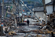 Trosky po zemetrasení v meste Wadžima v Japonsku. FOTO: REUTERS
