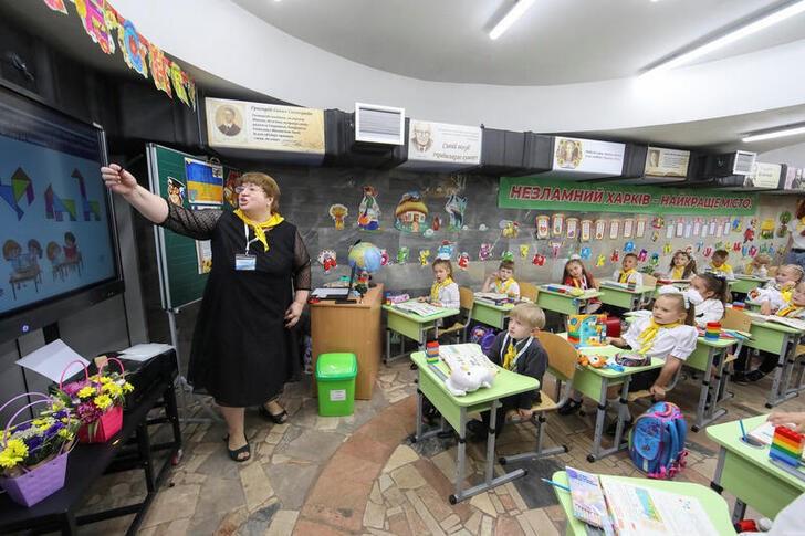 Charkov otvorí svoju prvú podzemnú školu. Už dnes sa tísic detí učí v metre