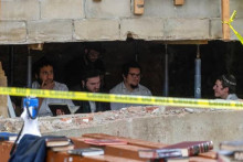 Židia v newyorskej synagóge bránili tajný tunel.