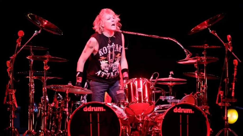 Americký bubeník James Kottak, bývalý člen nemeckej hardrockovej skupiny Scorpions. FOTO: Reuters