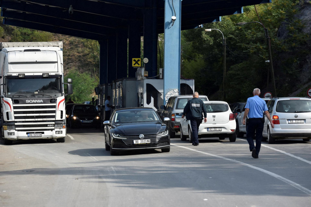 Hraničný prechod medzi Kosovom a Srbskom. FOTO: Reuters