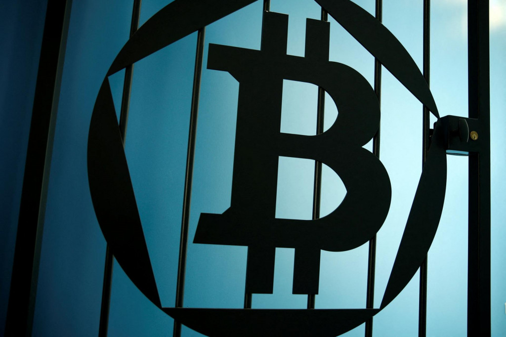 Bitcoin sa dočkal inštitucionalizácie, americká Komisia pre cenné papiere schválila existenciu ETF fondu. FOTO: REUTERS