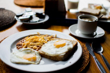Bohaté a pestré raňajky sú také, ktoré vám chutia a dodá telu všetko, čo potrebuje k správnemu fungovaniu. FOTO: Pixabay