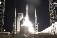 Start rakety Vulcan United Launch Alliance s pristávacím modulom Peregrine súkromnej spoločnosti Astrobotic Technology na palube z rampy SLC-41 kozmodrómu CCSFS (Cape Canaveral Space Force Station) na Floride. FOTO TASR/AP
