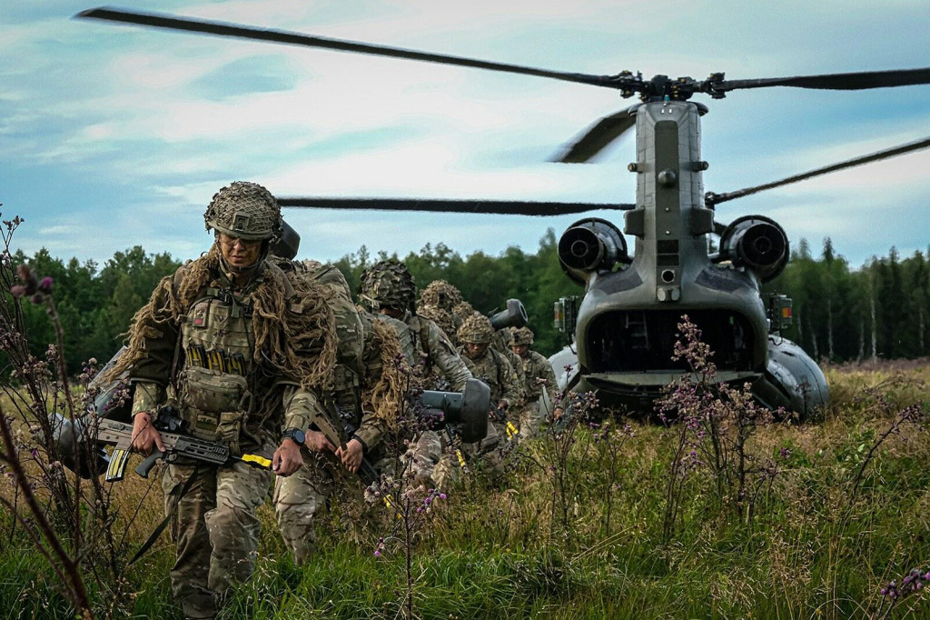Severoatlantická aliancia má v Estónsku v rámci predsunutej prítomnosti asi 1430 vojakov. Ich základňa je v meste Tapa. FOTO: Nato Battlegroup Estonia