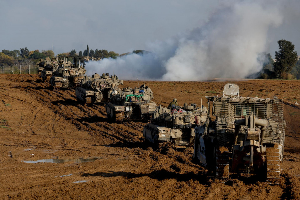 Izraelská armáda v Gaze. FOTO: Reuters
