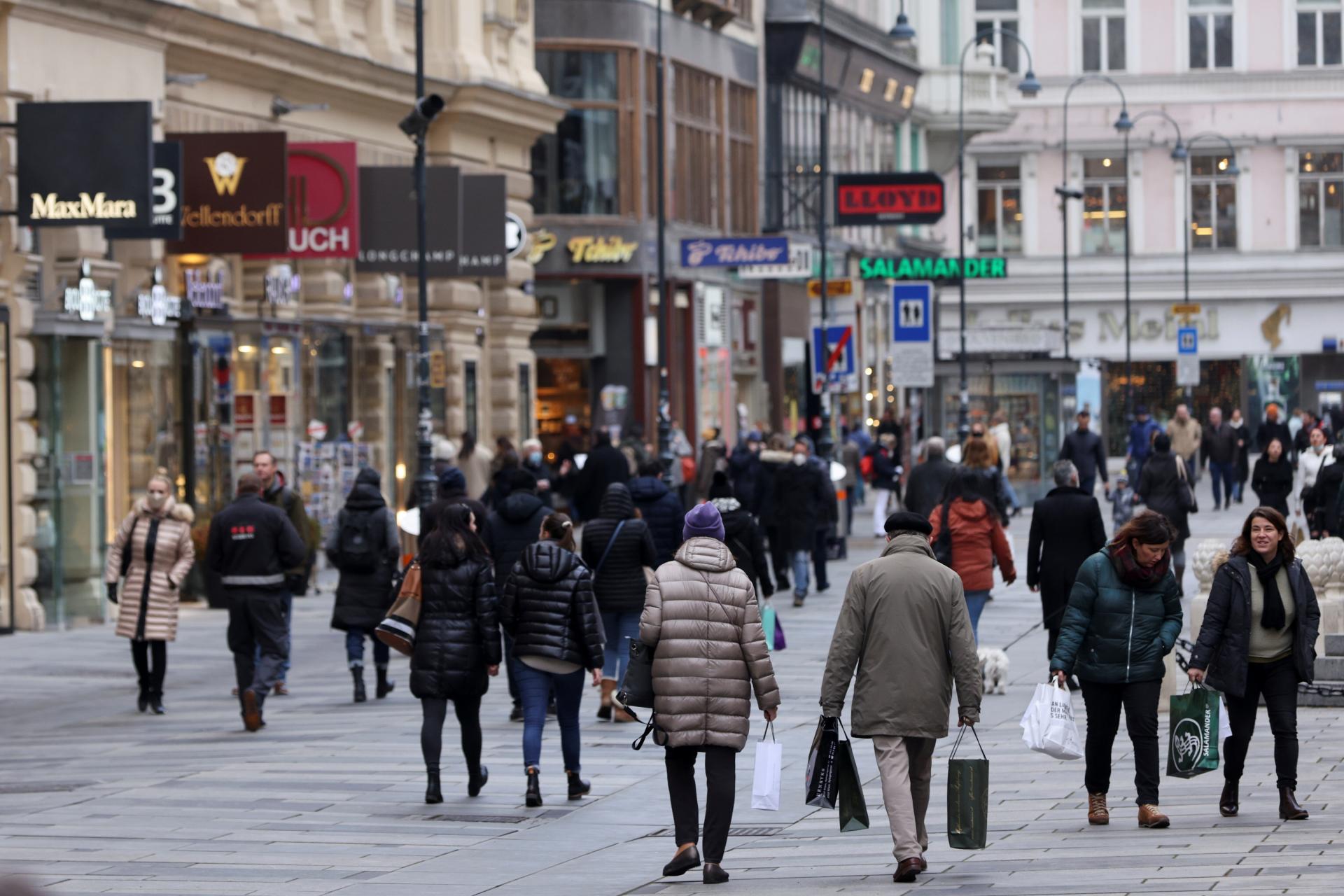 HNonline sk Dobieha chudobný Východ bohatší Západ Ekonomika sa