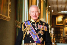 Oficiálny portrét Karola III. FOTO: Hugo Burnand/Royal Household 2024