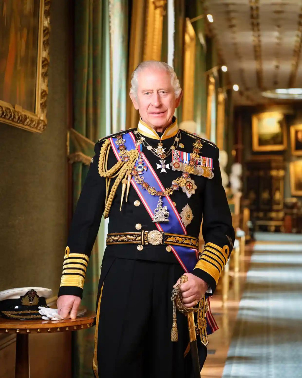 Oficiálny portrét Karola III. FOTO: Hugo Burnand/Royal Household 2024