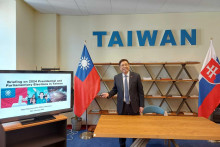 Taiwan je podľa Davida Nan-yang Leea príliš dôležitý na to, aby ho svet ignoroval. FOTO: Tchajpejská reprezentačná kancelária v Bratislave