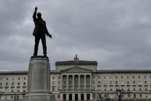 Budovy parlamentu Stormont v Belfaste v Severnom Írsku. FOTO: Reuters