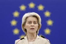 Predsedníčka Európskej komisie Ursula von der Leyenová na plenárnom zasadnutí Európskeho parlamentu v Štrasburgu. FOTO: TASR/AP