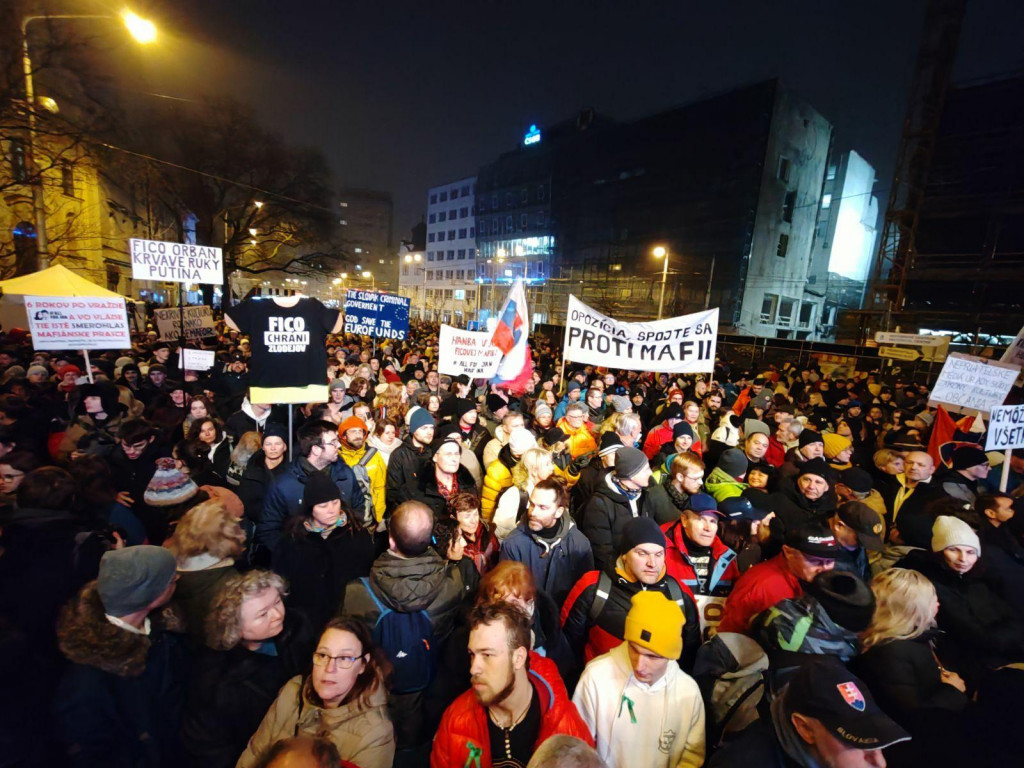 Protest opoz&iacute;cie v Bratislave. FOTO: HN/Tom&aacute;&scaron; Susko