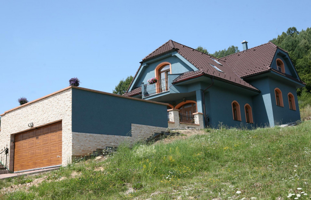 Aktuálny cenový priemer rodinných, vidieckych a mobilných domov v Bratislave predstavuje 630 083 eur.

FOTO: HN/Peter Mayer