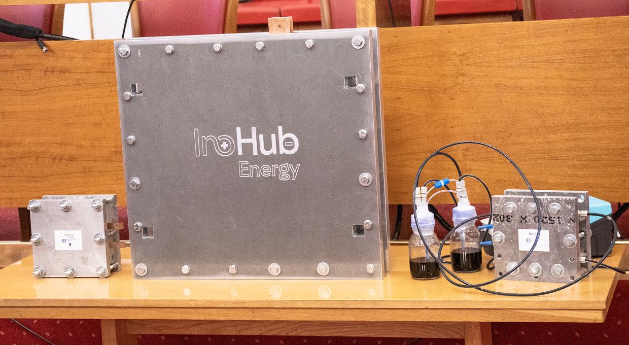 Naše univerzity spolu so súkromnou firmou vytvorili unikátnu prietokovú batériu