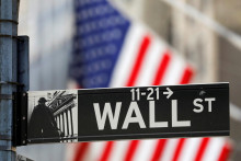 Wall Street po kratšom zaváhaní opäť rastie. FOTO: Reuters