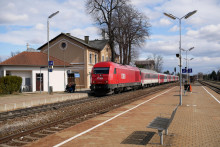 Vlak na ceste medzi Bratislavou a Viedňou. FOTO: Wikipedia