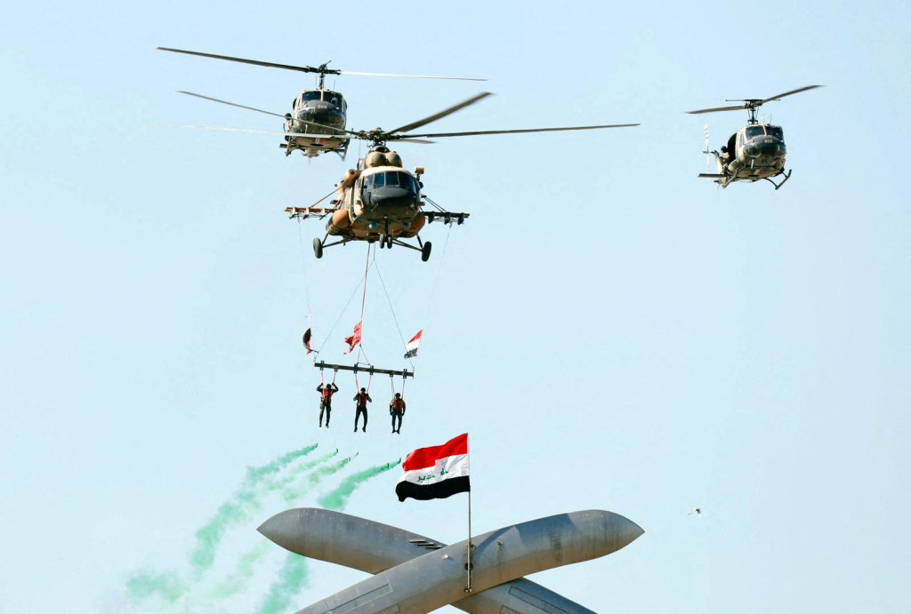 Vrtuľníky irackej armády - ilustračná fotografia. FOTO: Reuters