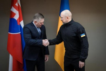 Robert Fico sa stretol s ukrajinským premiérom Denysom Šmyhaľom. FOTO: TASR/Úrad vlády SR