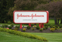 Logo farmaceutickej spoločnosti Johnson & Johnson. FOTO TASR/AP


