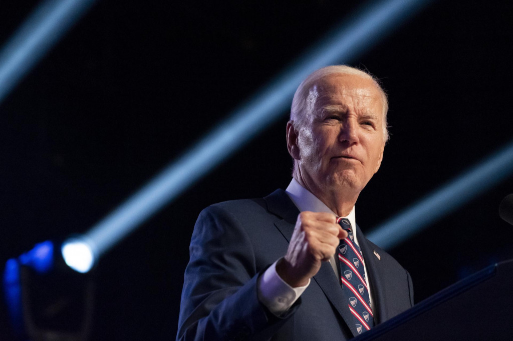 Americký prezident Joe Biden počas toho, ako reční na predvolebnom podujatí v americkom meste Blue Bell. FOTO: TASR/AP