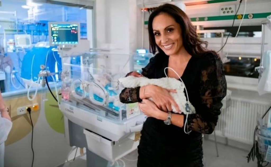 Ministerka Zuzana Dolinková sa odfotila s novorodencom. FOTO: Facebook Zuzany Dolinkovej/Zomri